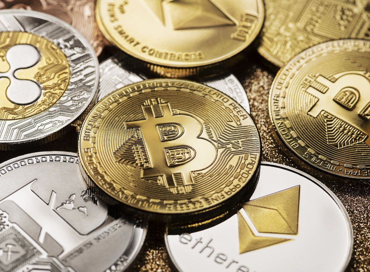 刚刚!黑天鹅突袭!34万人爆仓!机构对比特币需求降温