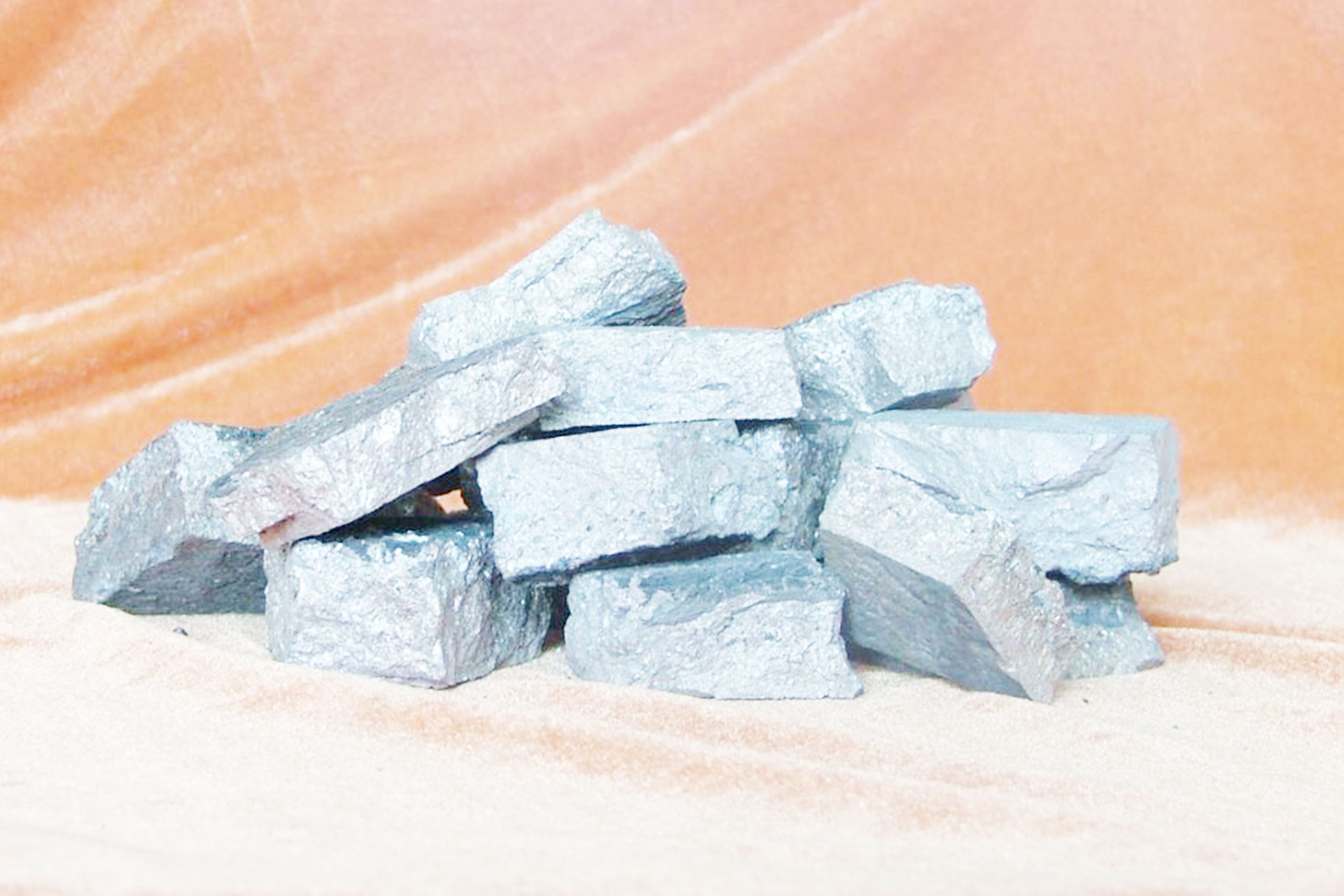 中国对稀土、超硬材料、锂电池等相关物项实施出口管制