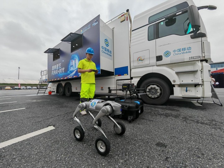 数字员工上线，5G新通话让中外沟通更顺畅……上海移动护航智慧进博|进距离