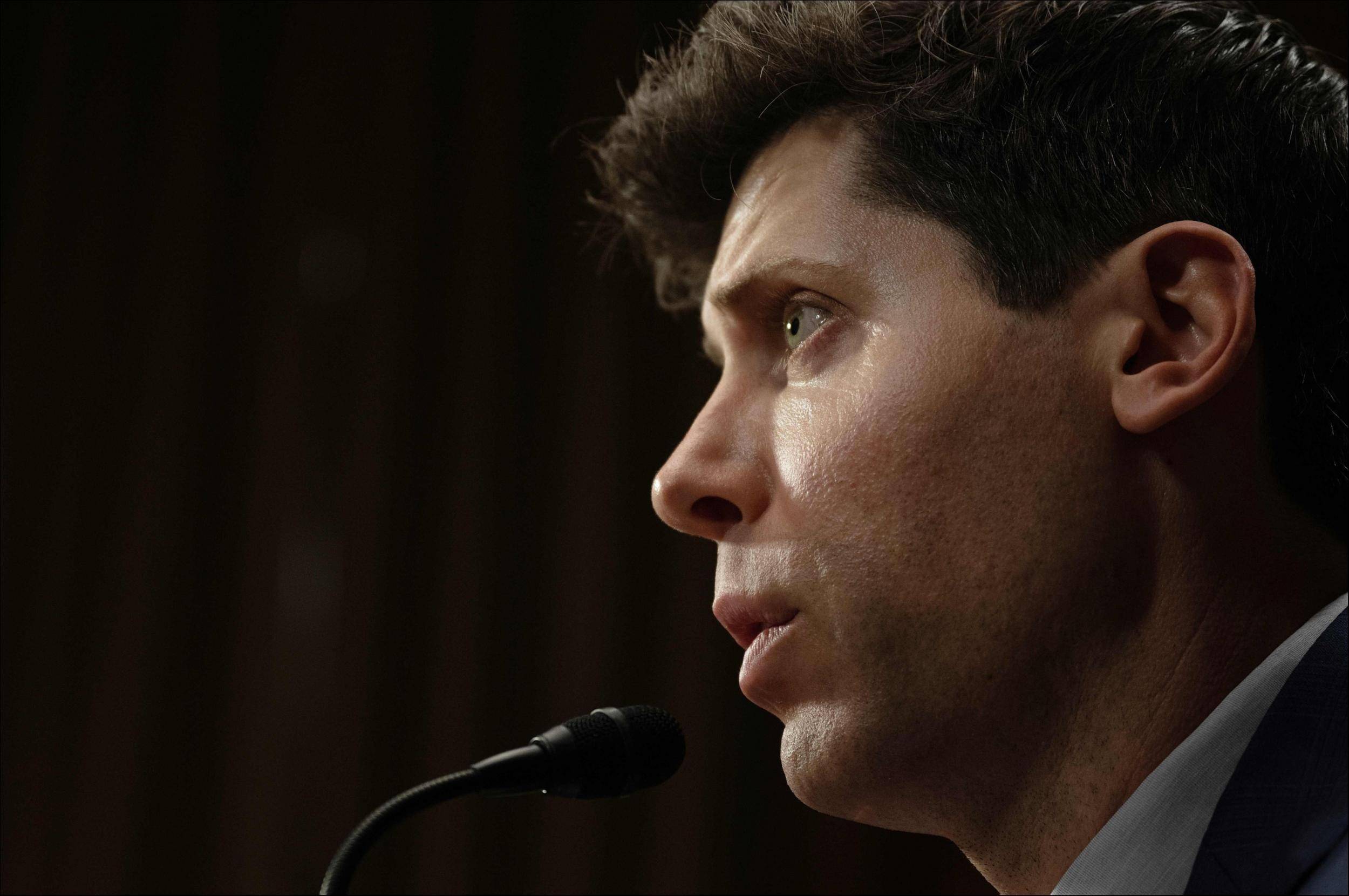 脑机接口方案之争白热化!奥尔特曼押注“基因+超声波”治疗 曾公开拉踩Neuralink