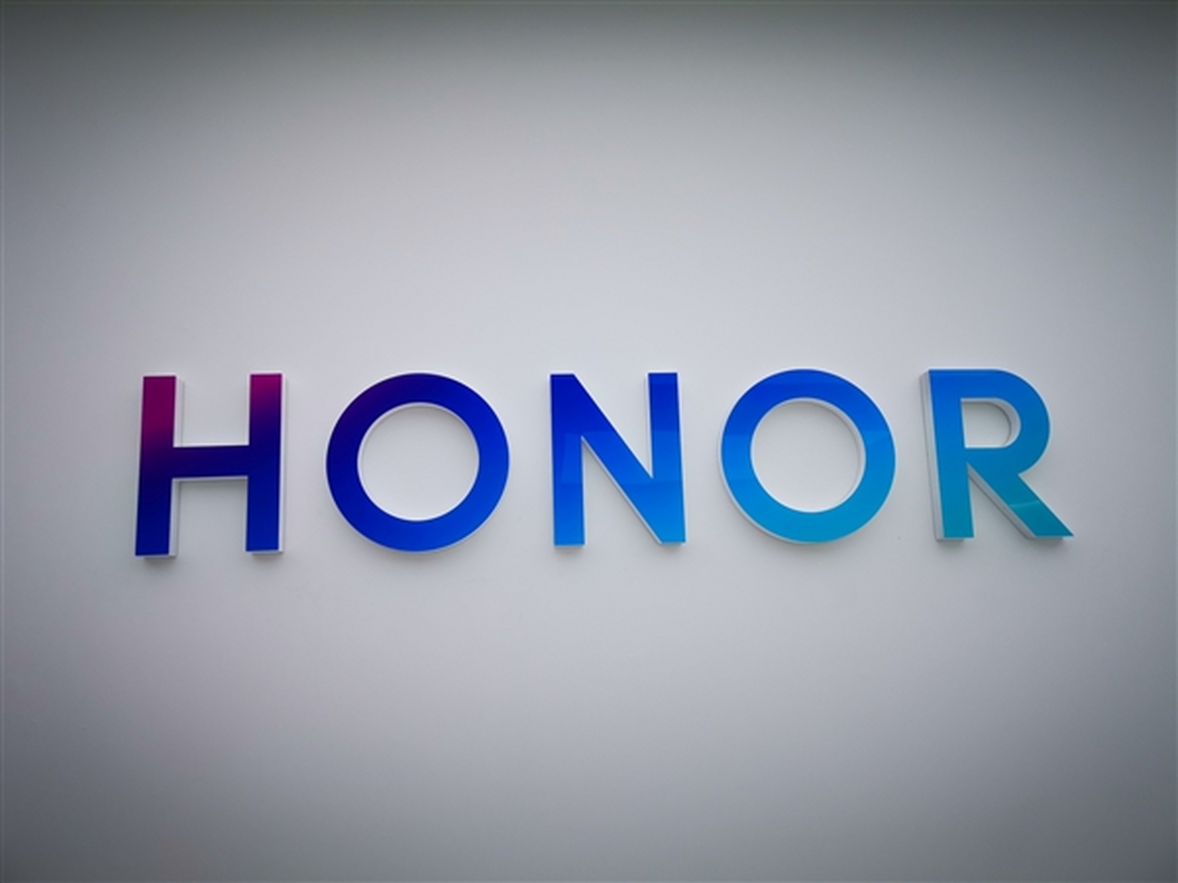 上午设计、次日量产，“AI密度最高的城市”如何借供应链优势加快企业出海?